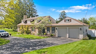 105 Seneca Ave, Clarks Green, PA 18411