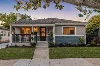 3689 Park Blvd, Palo Alto, CA 94306