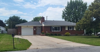 822 Barbara Ln, Wapakoneta, OH 45895