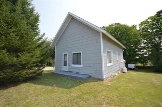 2010 Wilson Rd S, East Jordan, MI 49727