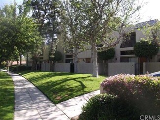 996 W Riverside Dr Unit 23, Burbank, CA 91506