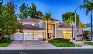 25615 Queenscliff Ct, Calabasas, CA 91302