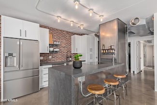 207 W Clarendon Ave Unit B22, Phoenix, AZ 85013