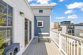 8 W Bellflower St, Boston, MA 02125