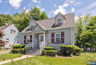 139 Cliff St, Haledon, NJ 07508