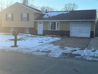 49 Concord Dr, Fairview Heights, IL 62208