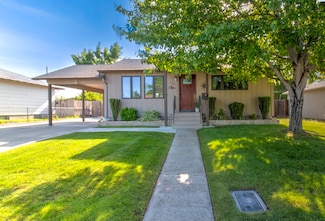 2002 Everest Ave, Richland, WA 99354