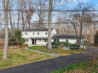 25 Mill Stone Cir, Stamford, CT 06903