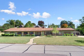 10 Stoneyside Ln, Saint Louis, MO 63132