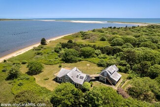 146 Quansoo Rd, Chilmark, MA 02535