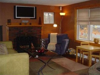 17 Pine St, Pepperell, MA 01463