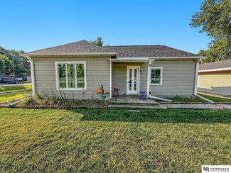 215 E 3rd St, Valparaiso, NE 68065