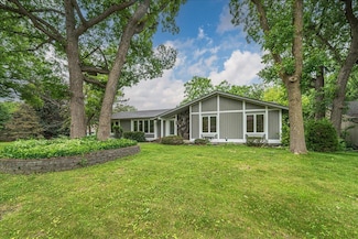 1496 N Innsbruck Dr, Minneapolis, MN 55432