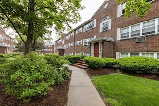 5 Cass St Unit 12, West Roxbury, MA 02132