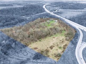 201 Sherwood Dr, New Galilee, PA 16141
