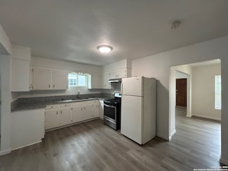 1014 Eldorado, San Antonio, TX 78225