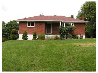 60 Sandrovich Ln, Scenery Hill, PA 15360