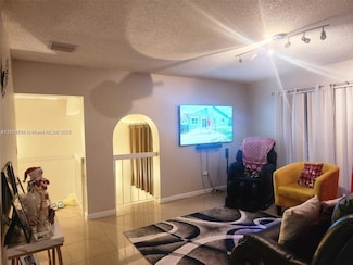 8409 N Missionwood Cir Unit D30, Miramar, FL 33025