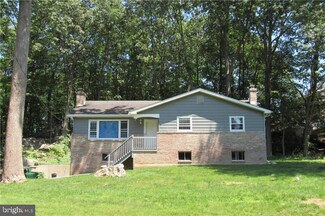 101 S Chestnut St, Macungie, PA 18062