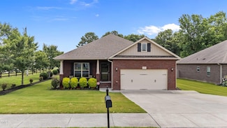 2001 Bunnfield Dr, Zebulon, NC 27597