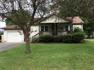 3749 Saranac Dr, Sharpsville, PA 16150