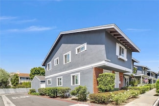 195 Morristown Ln, Costa Mesa, CA 92626