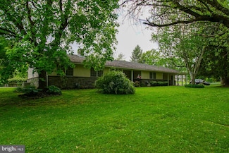 1312 Kirks Ln, Dresher, PA 19025