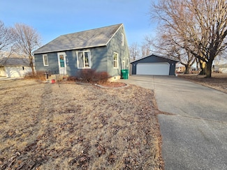 103 E 1st St, Elkton, MN 55933