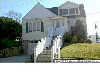 100 Lortel Ave, Staten Island, NY 10314