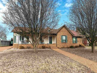 104 Red Oak Ln, Searcy, AR 72143