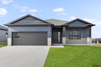 235 N 105th St, Lincoln, NE 68527