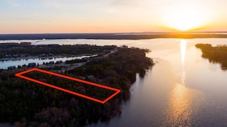 W5569 N Shore Dr, New Lisbon, WI 53950