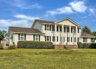 406 Saddlebrook Ln, Hopkins, SC 29061
