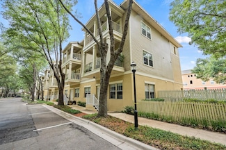 5133 SW 91st Ct Unit 202, Gainesville, FL 32608