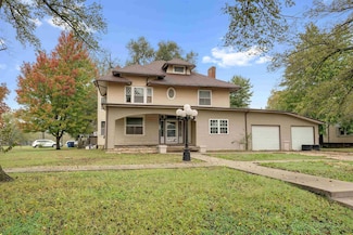 103 N Mulberry St, Eureka, KS 67045