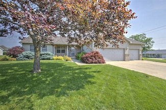 1310 Country Ln, Mount Zion, IL 62549