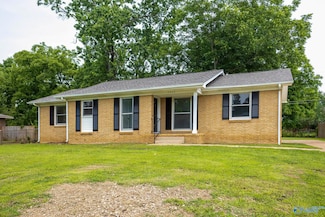 3906 Broadmor Rd NW, Huntsville, AL 35810