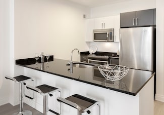 70 Pine St Unit 1422, New York, NY 10005