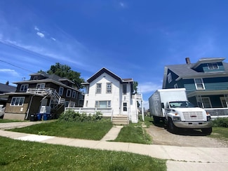 24 W 10th Ave, Oshkosh, WI 54902