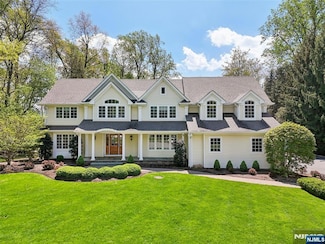 12 Iron Latch Ct, Upper Saddle River, NJ 07458