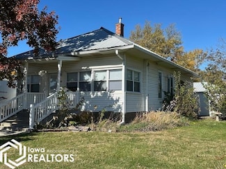 312 E South St, Blakesburg, IA 52536