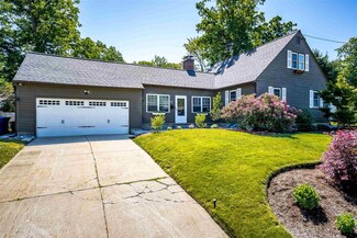 67 Mayflower Dr, Manchester, NH 03104