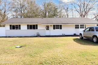 813 S Beech St, Picayune, MS 39466