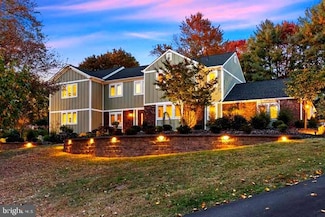 6 Caton Cir, Newtown, PA 18940