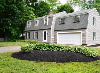10 Bartlett Place, Amesbury, MA 01913