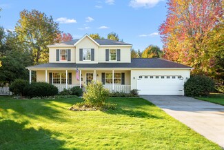 17203 Navajo Trail, Three Rivers, MI 49093