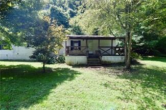 2553 Hollywood Rd, Newton, WV 25266