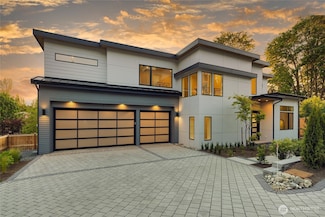 10204 NE 43rd St, Kirkland, WA 98033