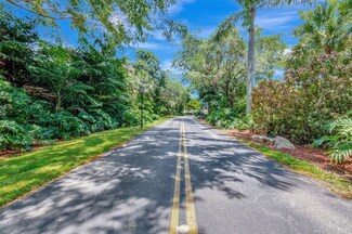 7716 Cedarwood Cir, Boca Raton, FL 33434