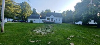 1441 State Rd NW, Warren, OH 44481